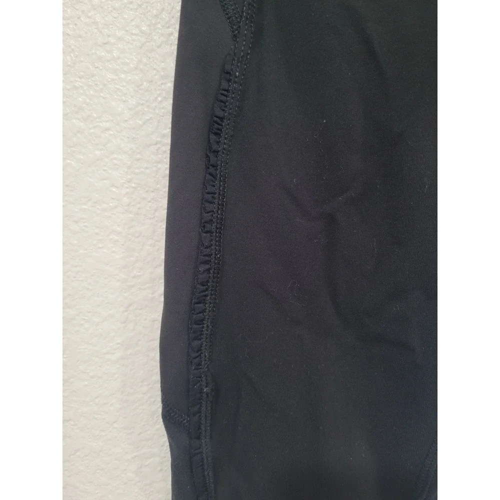 Lululemon‎ Black Striped Waist Capri Leggings Size 6 Cupped Ruched Ankle #P
